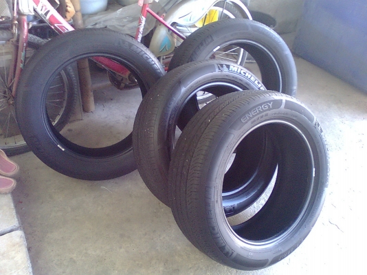 ยางมิชลิน MXV8 215 55 17 ปี09 ราคา 850 ด่วน รูปเพียบ ยางมิชลิน MXV8 215 55 17 ปี09 ราคา 850 ด่วน รูปเพียบ