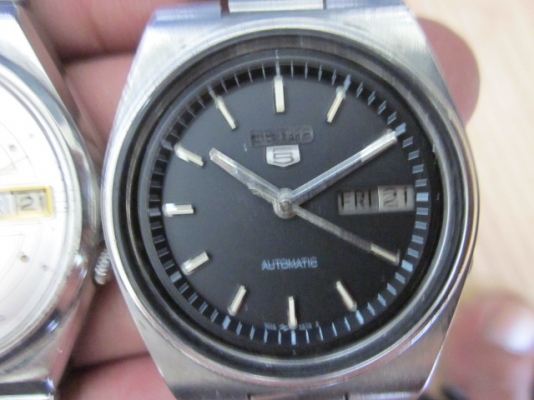 +++++ SEIKO 5 ขายเป็นคู่ราคาย่อมเยาว์ครับ +++++ +++++ SEIKO 5 ขายเป็นคู่ราคาย่อมเยาว์ครับ +++++