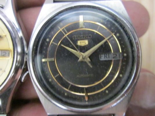 +++++ SEIKO 5 ขายเป็นคู่ราคาย่อมเยาว์ครับ +++++ +++++ SEIKO 5 ขายเป็นคู่ราคาย่อมเยาว์ครับ +++++