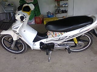 ขายเวฟ125 S สตาทมือ เครื่องเดิมราคา 23000  บาท