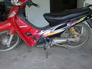 ขายเวฟ110 ไฟ2ตา ไมลดำ ตัวสุดเครื่องไม่เคยแกะ  ราคา 10000 บาท