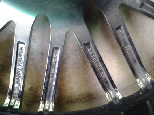 ขายล้อขอบ20  กว้าง10  คู่เดี่ยว