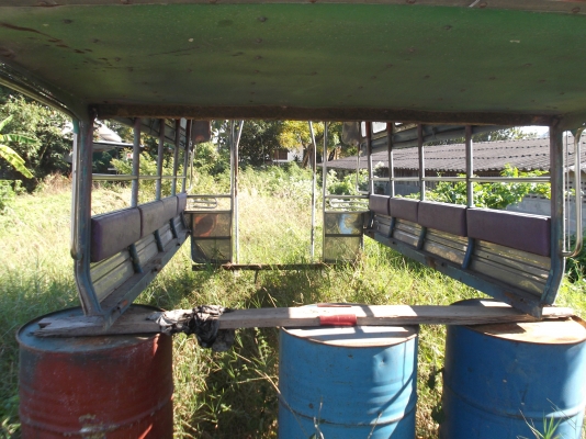 หลังคารถโดยสาร 4 ล้อกลาง หลังคารถโดยสาร 4 ล้อกลาง