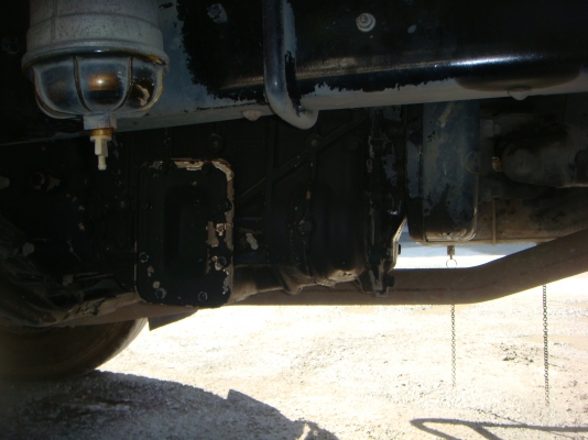 ISUZU-DAGA-FTR-200HP-6-ล้อตู้-10-บานไม่มี-เสากลาง