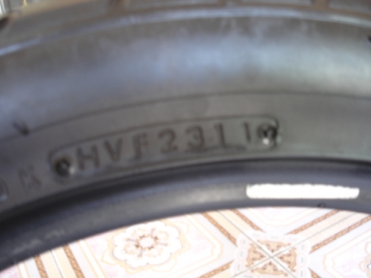 ยางnitto neogen 215 45 17ปี11 ดอกหนาๆ1คู่อีกคู่ดอกปานกลาง