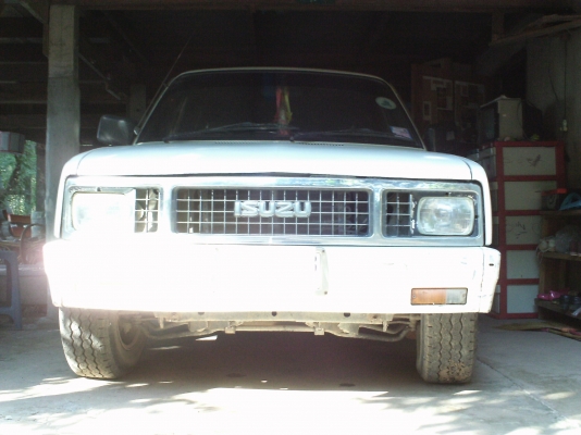 ขายด่วนรถกระบะ 4 ประตู Isuzu เคบี 2200 ประหยัดน้ำมัน