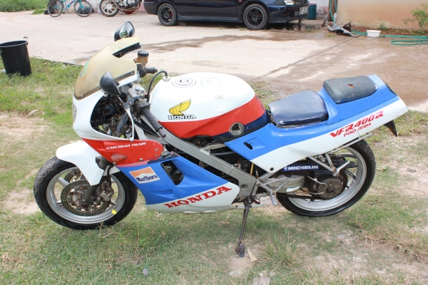 ขาย แลก VFR 400 NC24 Proarm ทะเบียนแท้ราคาถูก เอาทะเบียนใหม่ไปใช้เลยครับ จดให้ใหม่แล้วพร้อมโอนเลยครับ