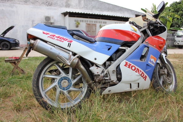 ขาย แลก VFR 400 NC24 Proarm ทะเบียนแท้ราคาถูก เอาทะเบียนใหม่ไปใช้เลยครับ จดให้ใหม่แล้วพร้อมโอนเลยครับ ขาย แลก VFR 400 NC24 Proarm ทะเบียนแท้ราคาถูก เอาทะเบียนใหม่ไปใช้เลยครับ จดให้ใหม่แล้วพร้อมโอนเลยครับ