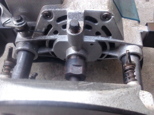 เครื่องเร้าเตอร์งานไม้ MAKITA ใช้สำหรับงานขึ้นรูปต่างๆ มีดอกเร้าเตอร์ให้ 1 ดอก(มีVDOทดสอบให้ฟังเสียง)