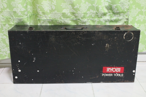 เครื่องสกัดคอนกรีตไฟฟ้าRYOBI รุ่นCH500 รุ่นใหญ่สภาพดีมากๆครับ เครื่องสกัดคอนกรีตไฟฟ้าRYOBI รุ่นCH500 รุ่นใหญ่สภาพดีมากๆครับ