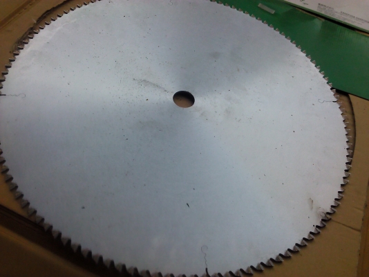 ลดราคา ใบเลื่อยวงเดือนใหม่ๆใบโค 40.3 ซม. ยี่ห้อ MASUDA โดยบริษัท SEIKI (มี 2 ใบ)
