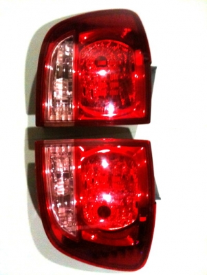 (กดที่ชื่อ ดูสินค้าทั้งหมดของผู้ขาย)ไฟท้าย ฟอร์จูนเนอร์ ราคาข้างล่ะ 990 บาท Tel.085-150-9040