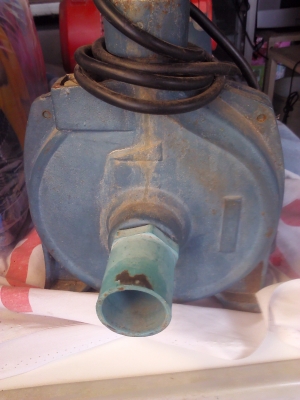 ปั๊มน้ำทนงานหนักขนาด 1 นิ้ว ใบพัดทองเหลืองใหญ่ ยี่ห้อYOSHIMA  ปั้มได้สูงและแรง( มี 2 เครื่อง)