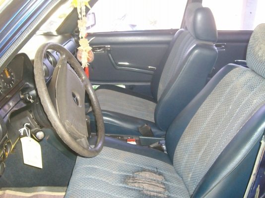 ขาย Benz 230  ราคาถูก พวงมาลัยซ้าย ติดแก๊ส JPG พร้อมใช้งาน