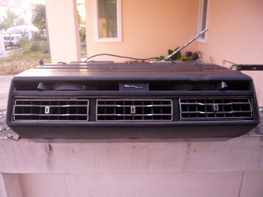 ขายตู้แอร์แขวนหน้าปรับได้แบบคลาสสิค