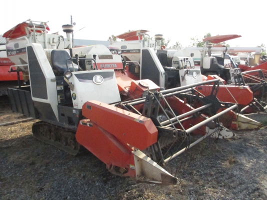 รถเกี่ยว KUBOTA DC60 PLUS+ พร้อมใช้สุดๆ มีแค่ 2 คันเท่านั้น รถเกี่ยว KUBOTA DC60 PLUS+ พร้อมใช้สุดๆ มีแค่ 2 คันเท่านั้น