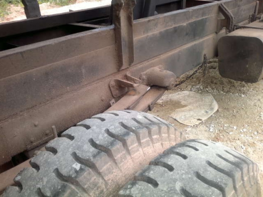 รถอีซูซุ 6 ล้อดั๊ม  KS - 21   145 แรงม้า    สนใจติดต่อ 081 - 6079515