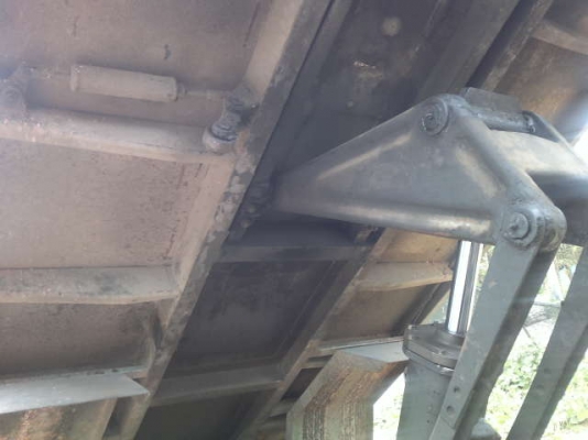 รถอีซูซุ 6 ล้อดั๊ม  KS - 21   145 แรงม้า    สนใจติดต่อ 081 - 6079515