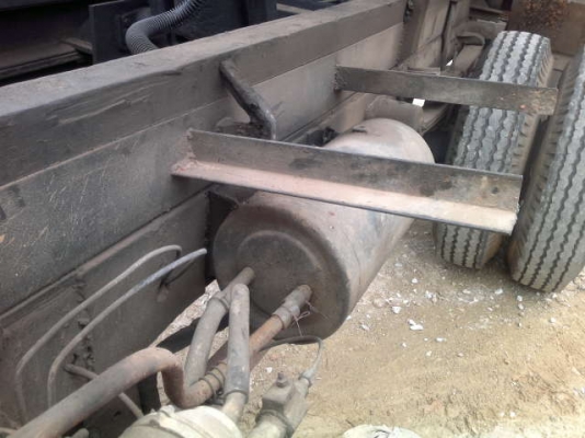 รถอีซูซุ 6 ล้อดั๊ม  KS - 21   145 แรงม้า    สนใจติดต่อ 081 - 6079515