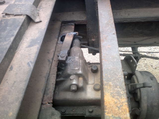 รถอีซูซุ 6 ล้อดั๊ม  KS - 21   145 แรงม้า    สนใจติดต่อ 081 - 6079515