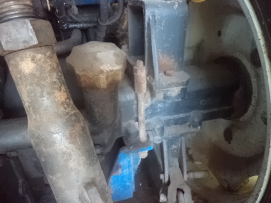 ขายรถไถฟอร์ดT90 สองเพลา มีดันน้าและผาน7 สภาพสวยพร้อมใช้งานคับ