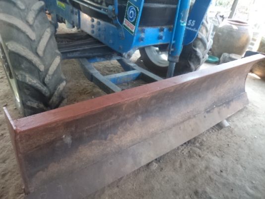 ขายรถไถฟอร์ดT90 สองเพลา มีดันน้าและผาน7 สภาพสวยพร้อมใช้งานคับ