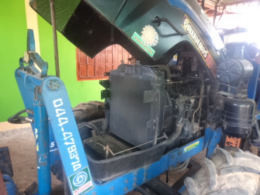 ขายรถไถฟอร์ดT90 สองเพลา มีดันน้าและผาน7 สภาพสวยพร้อมใช้งานคับ