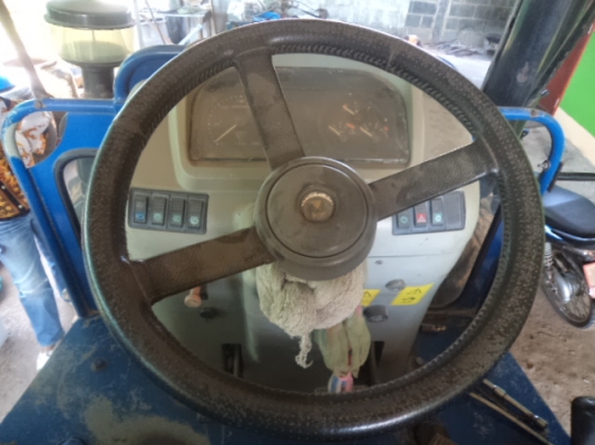 ขายรถไถฟอร์ดT90 สองเพลา มีดันน้าและผาน7 สภาพสวยพร้อมใช้งานคับ