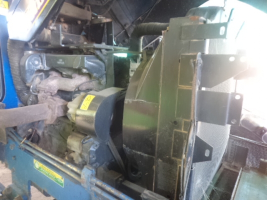 ขายรถไถฟอร์ดT90 สองเพลา มีดันน้าและผาน7 สภาพสวยพร้อมใช้งานคับ