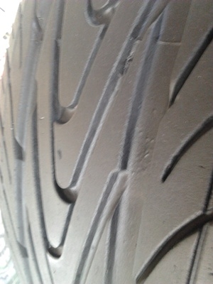 ขายยาง205/50/16 ปี 3910 SILVERSTONE 1 ชุด  ราคา :  3,000.00  บาท