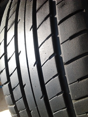 ขายยาง185/55/15 ปี 4909 DUNLOP SP230 1 ชุด   ราคา :  2,200.00  บาท