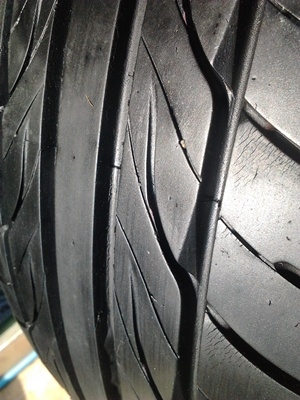 ขายยาง195/50/15 ปี 2210 MAXXIS VICTRA i Pro 1 ชุด  ราคา :  2,600.00  บาท