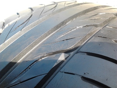 ขายยาง195/50/15 ปี 2210 MAXXIS VICTRA i Pro 1 ชุด  ราคา :  2,600.00  บาท