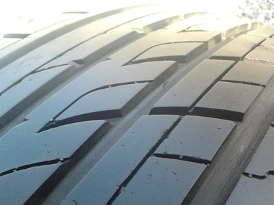 ขายยาง225/45/18 ปี 09 GREMAX Padial E107 1 คู่  ราคา :