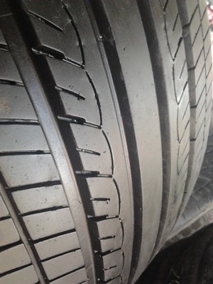 ขายยาง225/45/18 ปี 2610 YOKOHAMA dB JAPAN 1 คู่  ราคา :  3,600.00  บาท