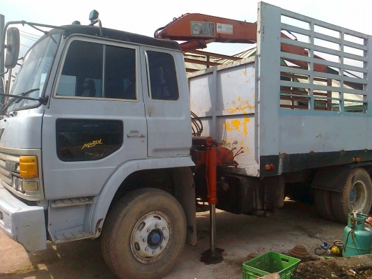 ขายรถบรรทุกหกล้อ HINO รุ่น FM เครื่อง V8 หัวสามใบปัด ติดตั้งเฮียบพับ สภาพ 90\% ทะเบียนพร้อมโอน ราคาต่อรอง