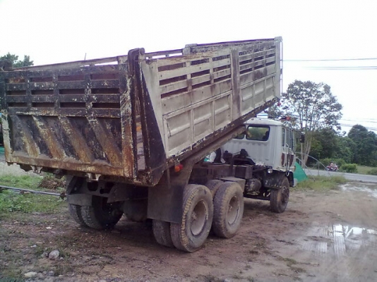 10ล้อดั้มHIN0 F18 วางเครื่องH07D 195แรง สภาพดี 10ล้อดั้มHIN0 F18 วางเครื่องH07D 195แรง สภาพดี