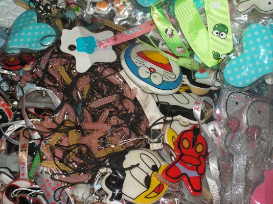 ตุ๊กตา สายห้อยโทรศัพท์มือถือ(พี่เดชาอยู่บึงกาฬฬรับไปดูเเลต่อแล้วครับ)