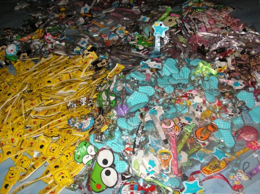 ตุ๊กตา สายห้อยโทรศัพท์มือถือ(พี่เดชาอยู่บึงกาฬฬรับไปดูเเลต่อแล้วครับ)