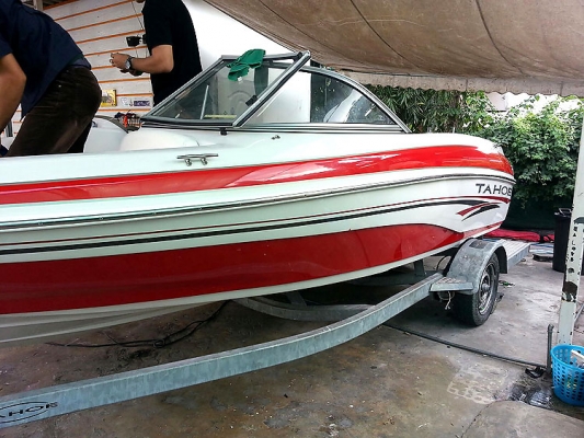 ขายเรือถูก TAHOE Q4  19ฟุ๊ต ปี2005 เครื่อง 4.3สภาพใหม่มากท้าพิสูจน์ไม่ถึง 30 ชม.