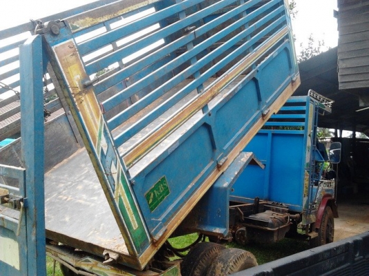 ***ขายแล้วครับขอบคุณ Truck2hand ขาย อีแต๋น6ล้อดั๊ม เครื่องยนต์ TOYOTA 75 HP แน่นๆไม่มีหลวม เกียร์โตโยต้า เข้าง่ายไม่หลุด ช่วงล่างใหญ่ของ6ล้อ110  กระบอกดั๊ม 2 ตัน ยาง7.50 ขอบ16 ดี4เส้นคัสซีหน้า 5 สโลว์พร้อม กระบะดั๊มเหล็ก ก.1.68ม.ย.3.0ม.ส.1.43ม. 5ตันสบายๆ