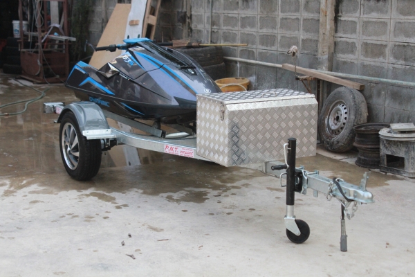 เทรลเลอร์ลากเจ็ทสกี สำหรับเจ็ทยืน จาก PNT เทรลเลอร์ครับ 089-1757535