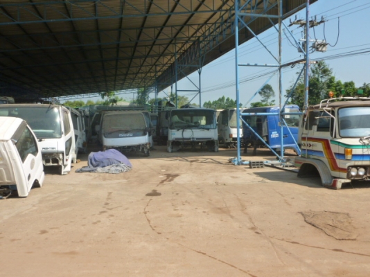 แสงฟ้าเต้นรถ/// จำหน่ายหัวเก๋งนอกเก่าญี่ปุ่น อีซุซุ ร็อกกี้ตาเหลี่ยม สภาพสวยอุปกรณ์ครบ