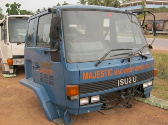 แสงฟ้าเต้นรถ/// จำหน่ายหัวเก๋งนอกเก่าญี่ปุ่น อีซุซุ ร็อกกี้ตาเหลี่ยม สภาพสวยอุปกรณ์ครบ