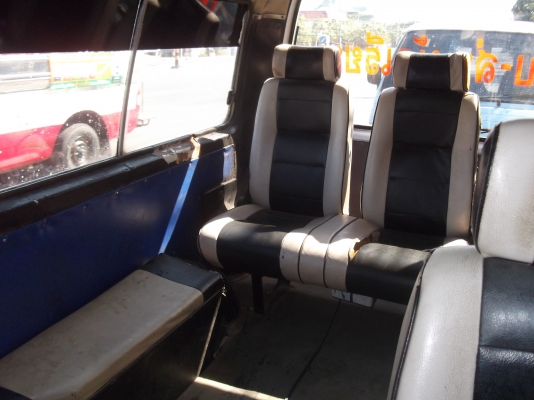 รถตู้ขายด่วน..ขายให้ถืกๆ รถใช้งานทุกวัน รับส่งนักเรียน เครื่องยนต์ 2500 C.C.ประหยัดเชื้อเพลิงบักขนาดเด้อสิบอกไห่.. รถตู้ขายด่วน..ขายให้ถืกๆ รถใช้งานทุกวัน รับส่งนักเรียน เครื่องยนต์ 2500 C.C.ประหยัดเชื้อเพลิงบักขนาดเด้อสิบอกไห่..