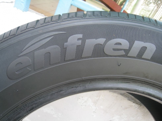 ขายเศษยาง hankook enfren 215/60r16 ปี10(1เส้น)(081-3747940)