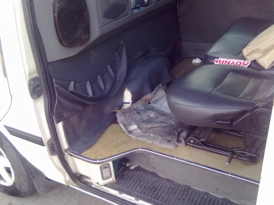 รถตู้หัวจรวดตาเหยี่ยว ปี41 เครื่องJ2.5 กินแก้สลงเล่มแล้ว ทะเบียนเต็ม