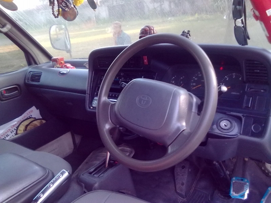 รถตู้หัวจรวดตาเหยี่ยว ปี41 เครื่องJ2.5 กินแก้สลงเล่มแล้ว ทะเบียนเต็ม