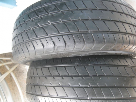 ขายยาง dunlop sp sport2030 185/60r15 ปี 09,10 (1คู่)(081-3747940)