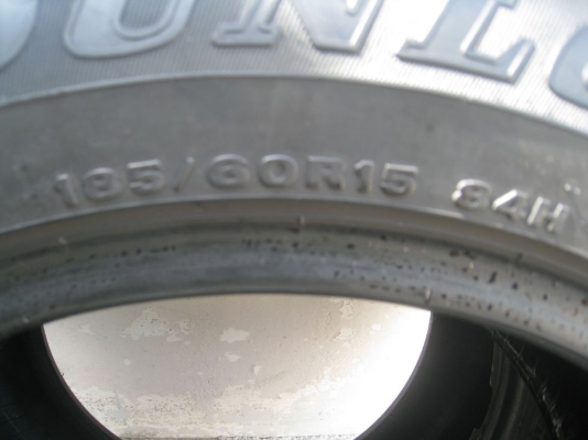 ขายยาง dunlop sp sport2030 185/60r15 ปี 09,10 (1คู่)(081-3747940)